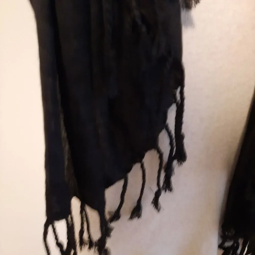 Lucky & COCO Butterfly Scarf Shawl Wrap Neckwarmer Fringe trim
